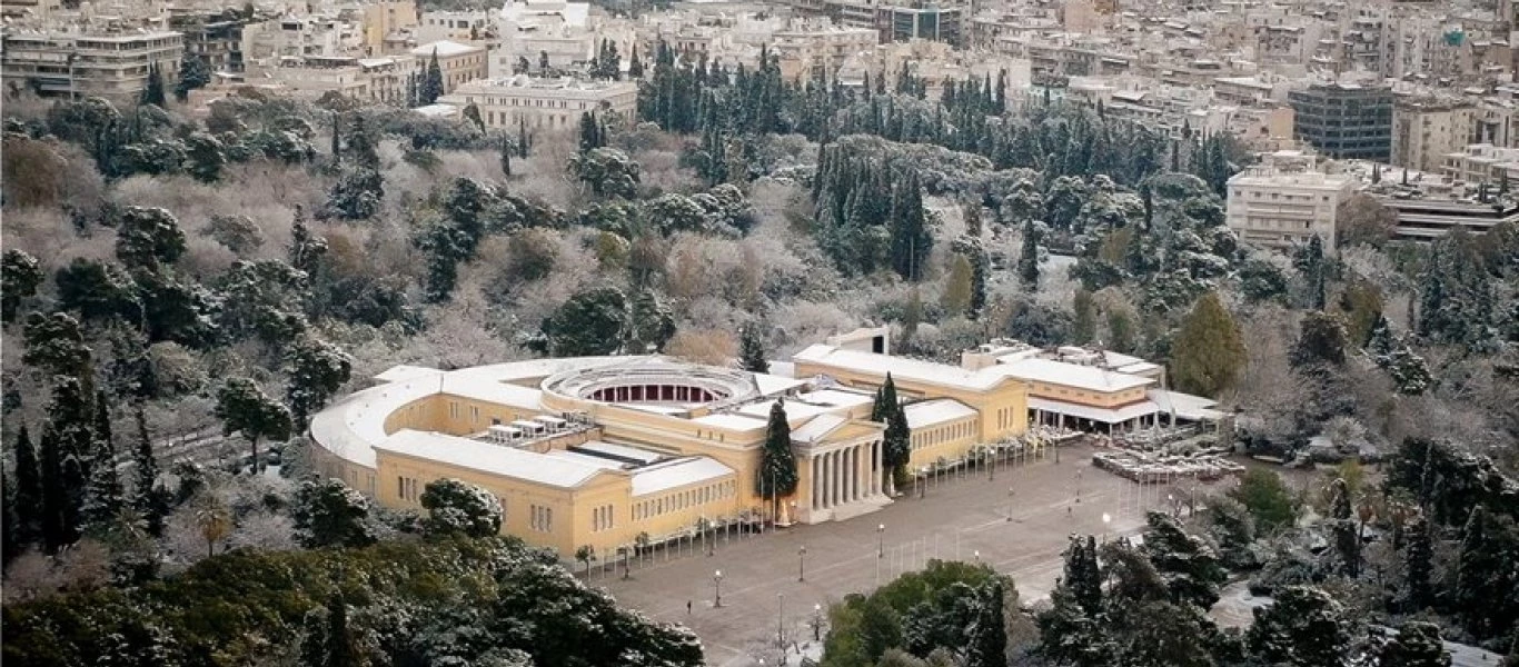 Δείτε εντυπωσιακές φωτογραφίες από την χιονισμένη Ακρόπολη (φωτο)